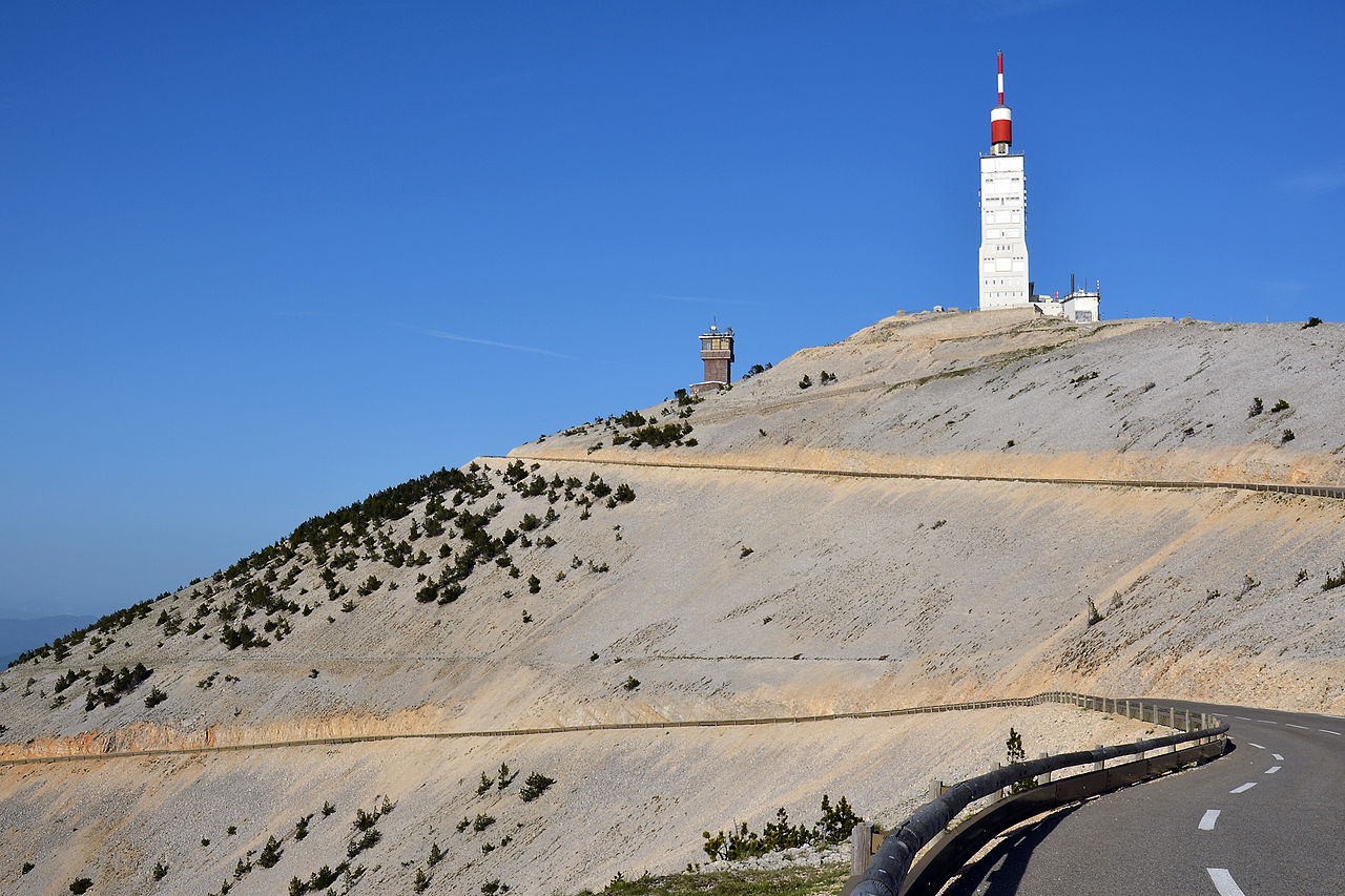 Avec le MontVentoux, la famille des Parcs Naturels Régionaux s